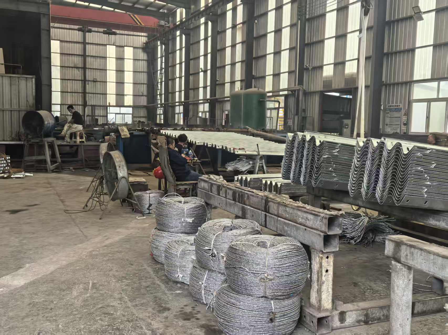 崇左市波形护栏板三波波形护栏 - 一站式服务